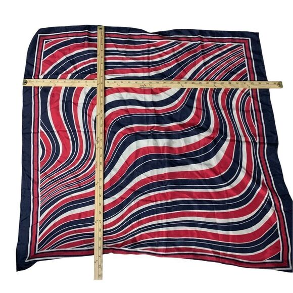 NEW WITH TAGS CECILIA CLASSICS Twill Paisley,red and blue Scarf Large Scarf pais - Picture 7 of 7